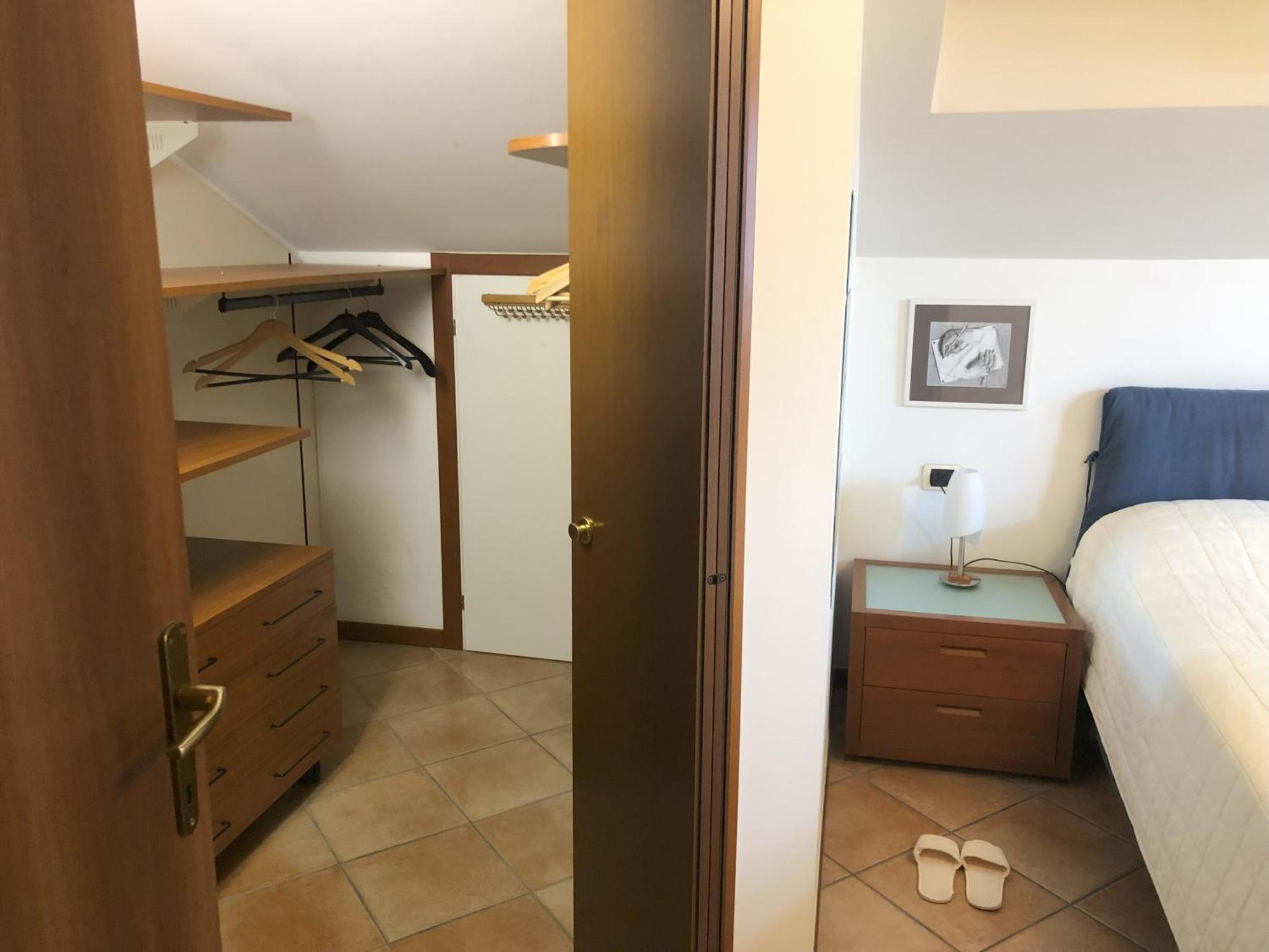 לקו Bright Penthouse Close To Center With Terrace And Lake View מראה חיצוני תמונה