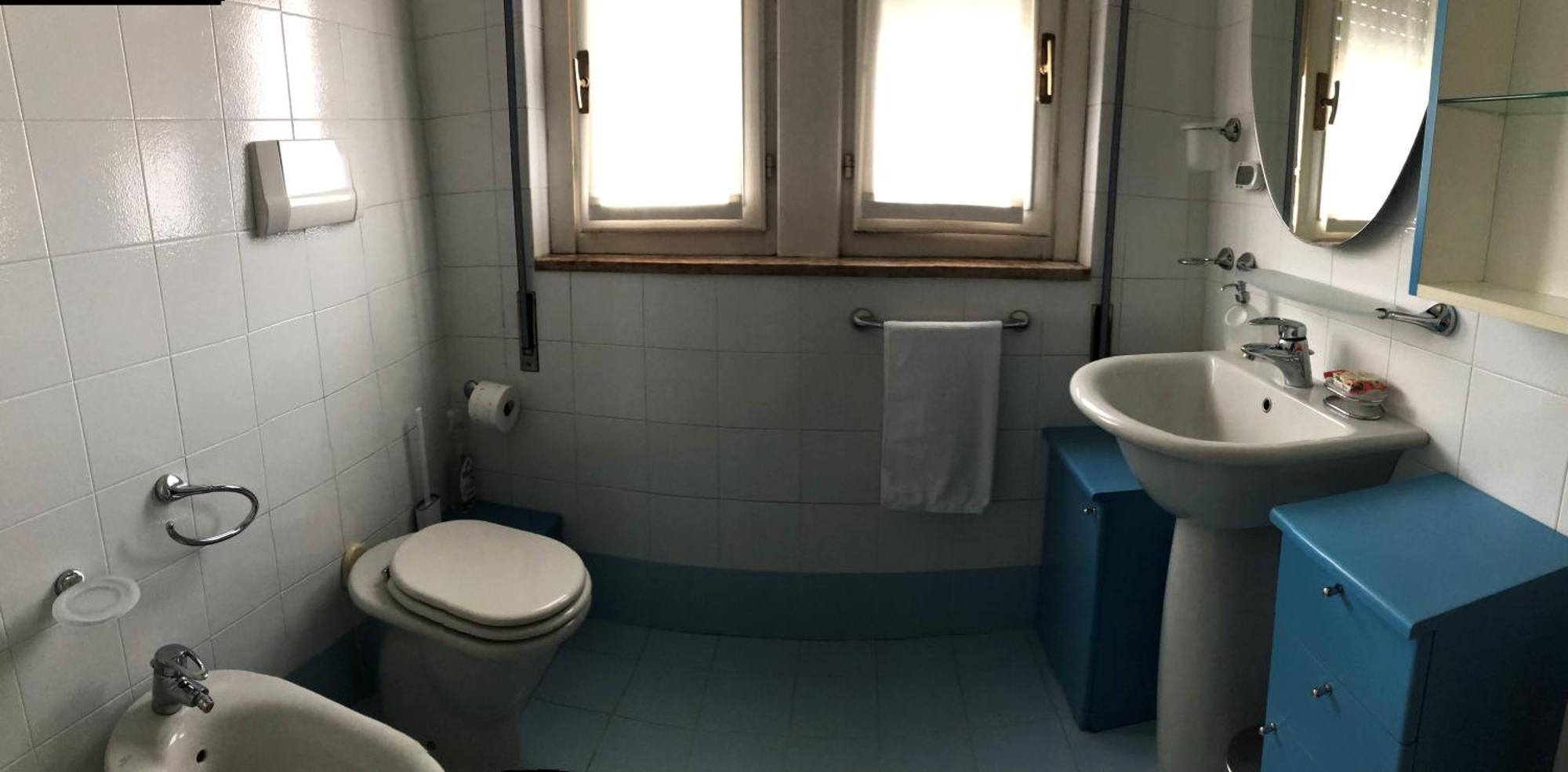 לקו Bright Penthouse Close To Center With Terrace And Lake View מראה חיצוני תמונה